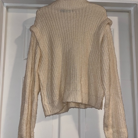 Cable knit sweater - Picture 2 of 2